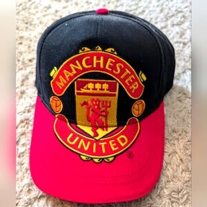 Manchester united official merchandise soccer/football velcro back hat osfm
